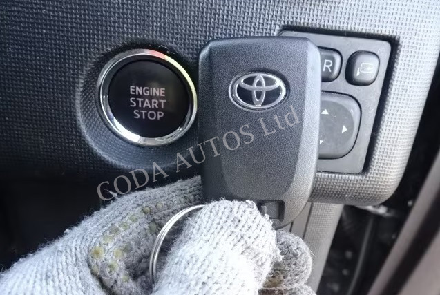 TOYOTA SPADE